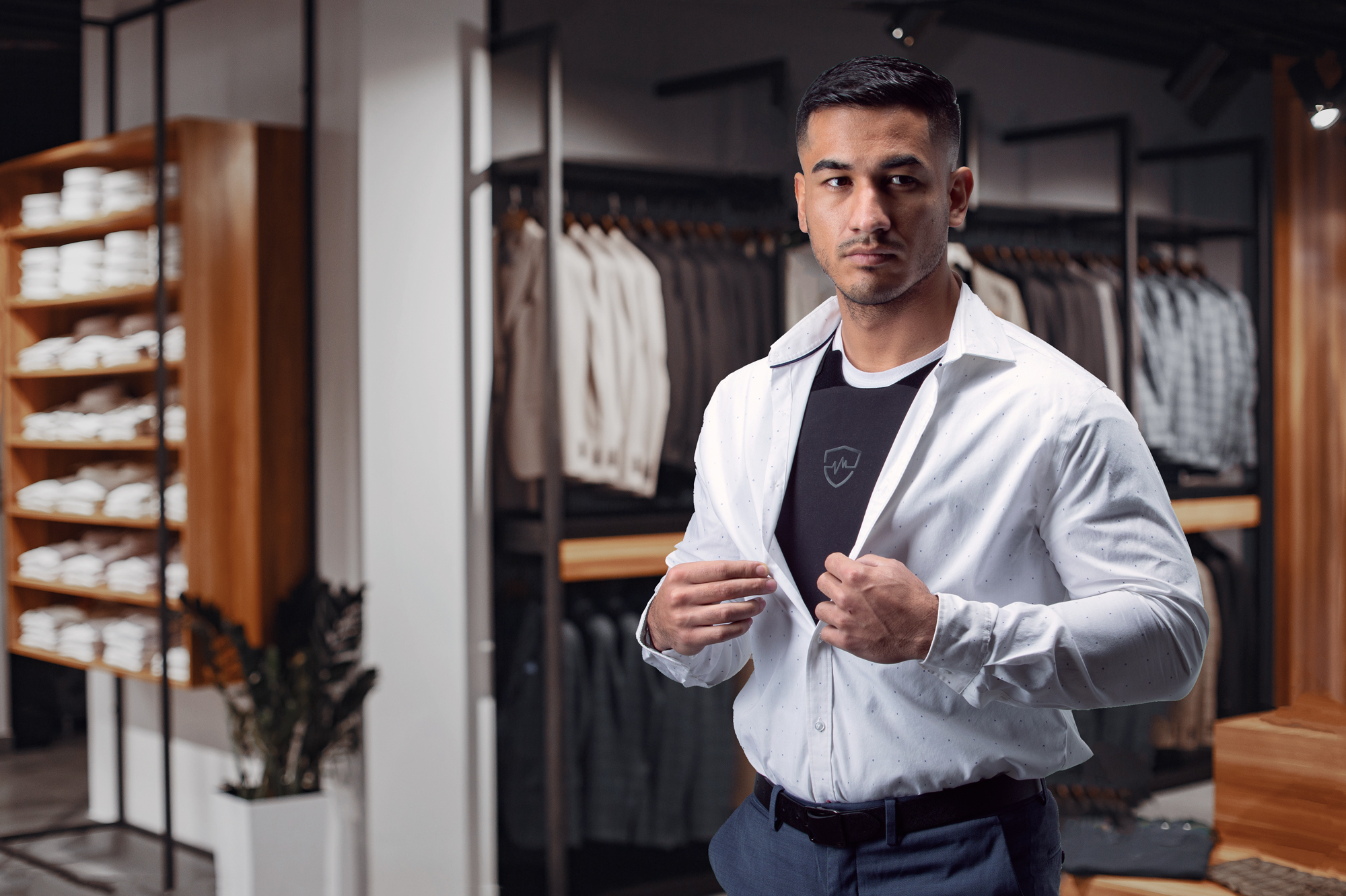 Hyperconcealable Tailor